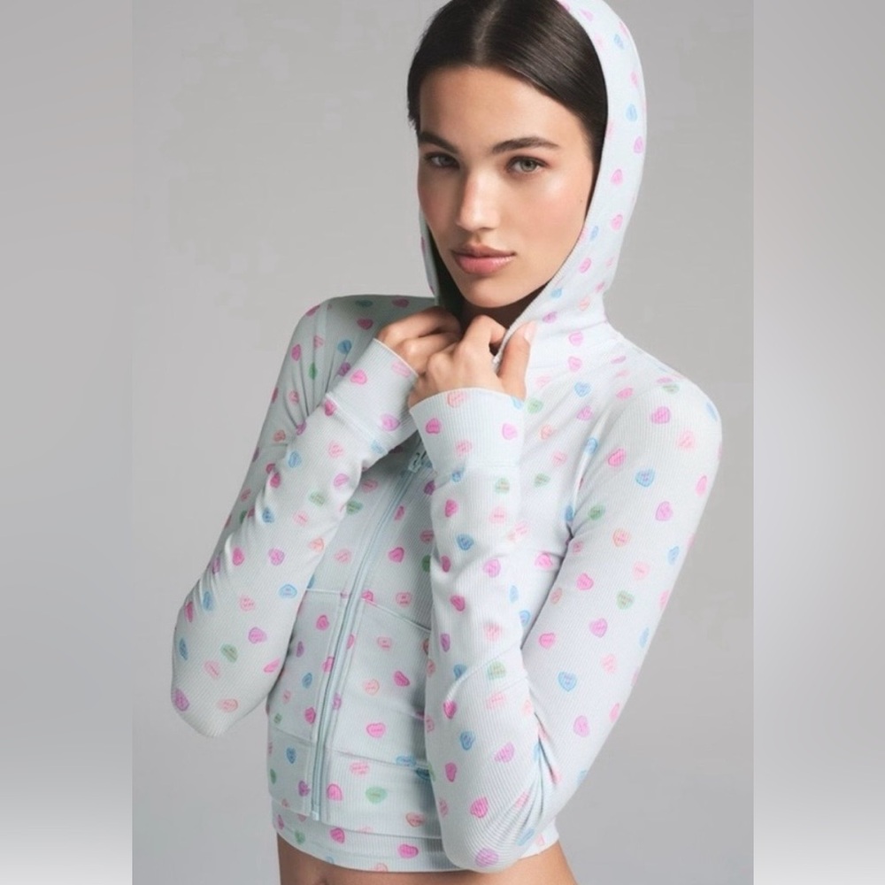 Skims soft lounge zip up cropped hoodie, candy hearts - small